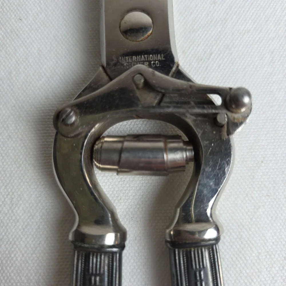 1925 International Silver Co Poultry Shears 'Minuet' German Stainless Steel